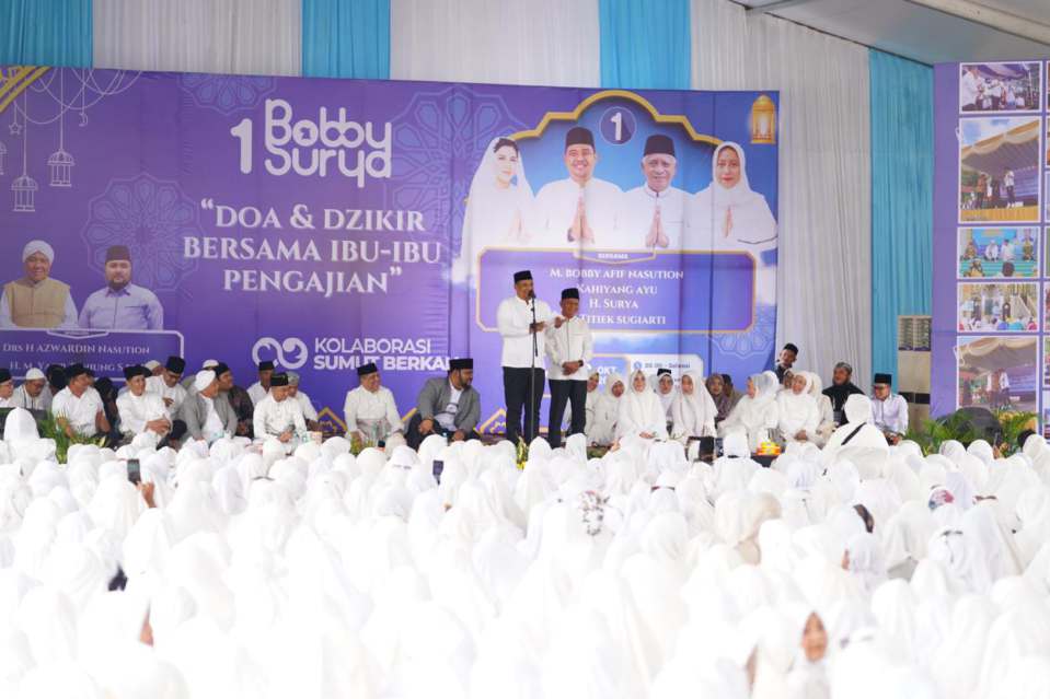 Istana Maimun Memutih, Ribuan Jamaah Sambut Antusias Bobby – Surya