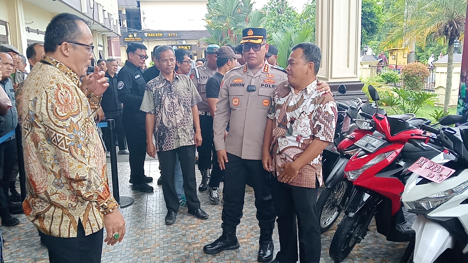 Polrestabes Medan Serahkan 11 Sepeda Motor Hasil Pengungkapan C3 Kepada Pemilik