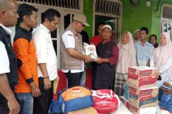 Pemkab Madina bantu keluarga korban kebakaran di Kelurahan Siabu