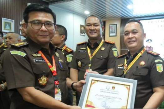 Cabang Kajari Deli Serdang Raih Tiga Penghargaan di Sumut
