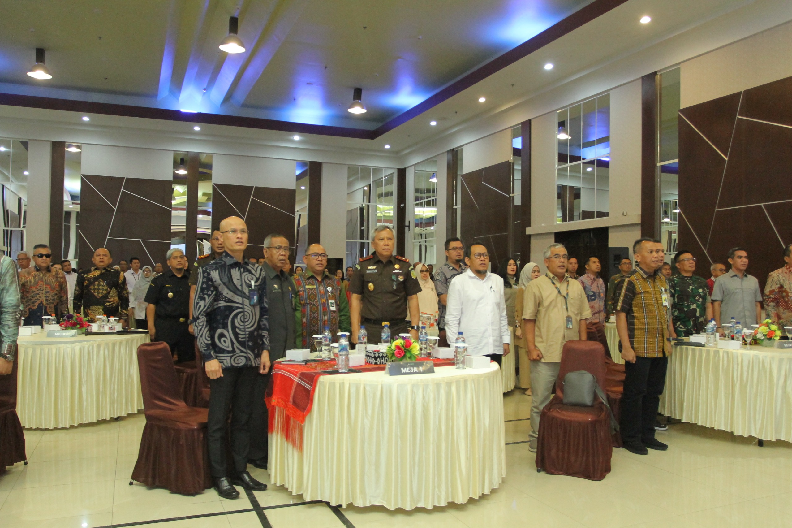 Kajati Sumut Terima Piagam Penghargaan Kontributor Terbesar