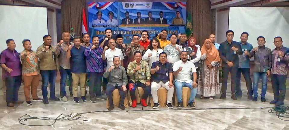 Tutup Raker DPRD Kota Medan 2024, Wong Chun Sen : Program Kerja 2025 Harus Diwujudkan dalam Tindakan Nyata