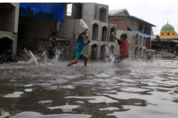 Warga Pesisir Belawan Diminta Waspadai Banjir Pesisir