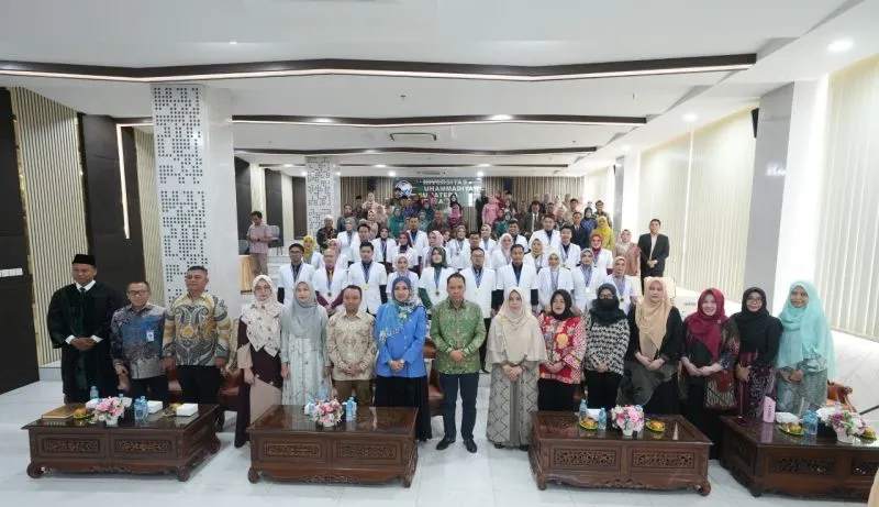 FK UMSU Yudisium dan Mengambil Sumpah 28 Dokter