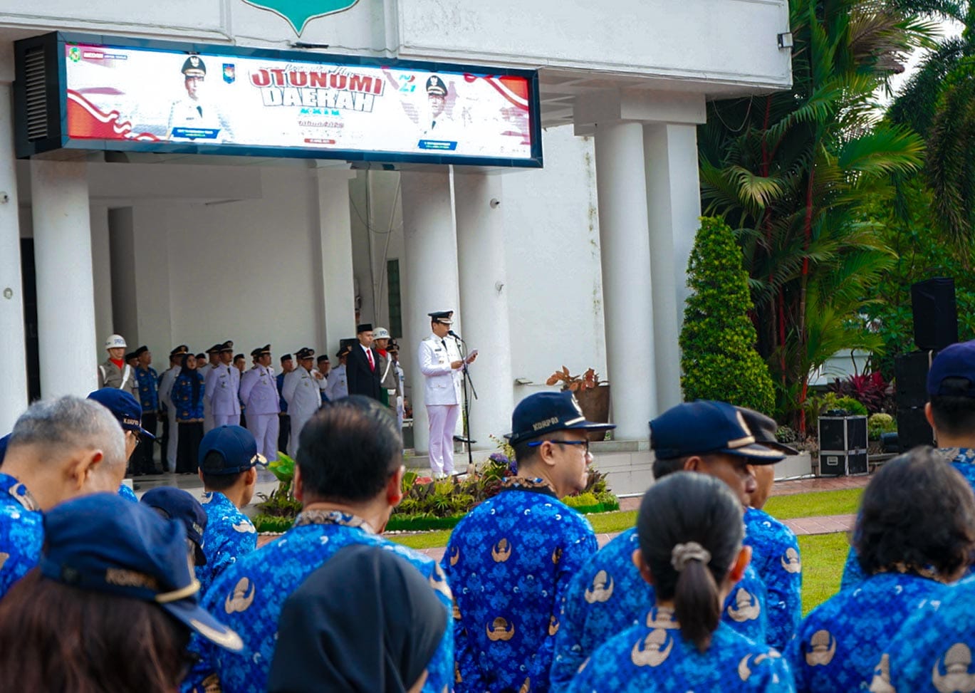 Rico Waas Pimpin Upacara Hari Otonomi Daerah XXIX