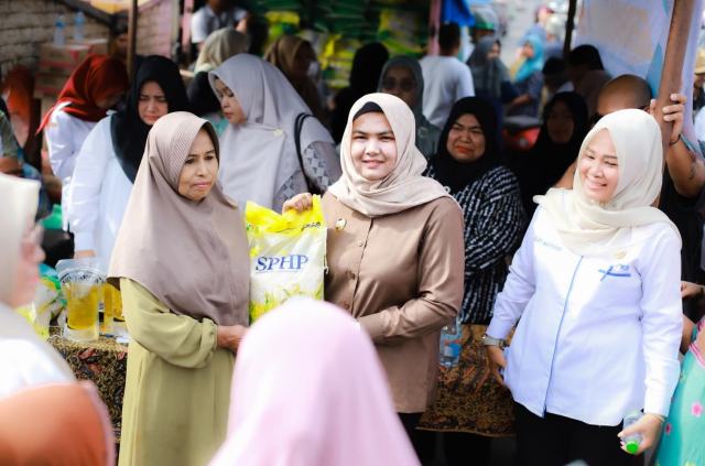Pemkab Madina Kembali Salurkan 7 Ton Beras Murah