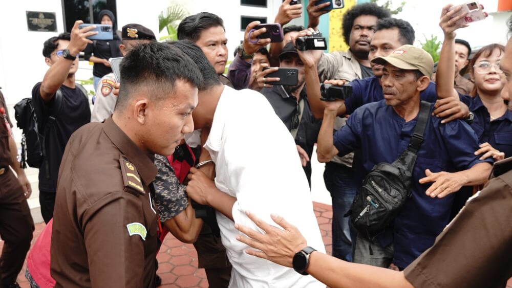Rugikan Negara Rp 4,5 Miliar, Kejati Kepri Tahan Dua Tersangka Baru Korupsi Jasa Pemanduan dan Penundaan Kapal