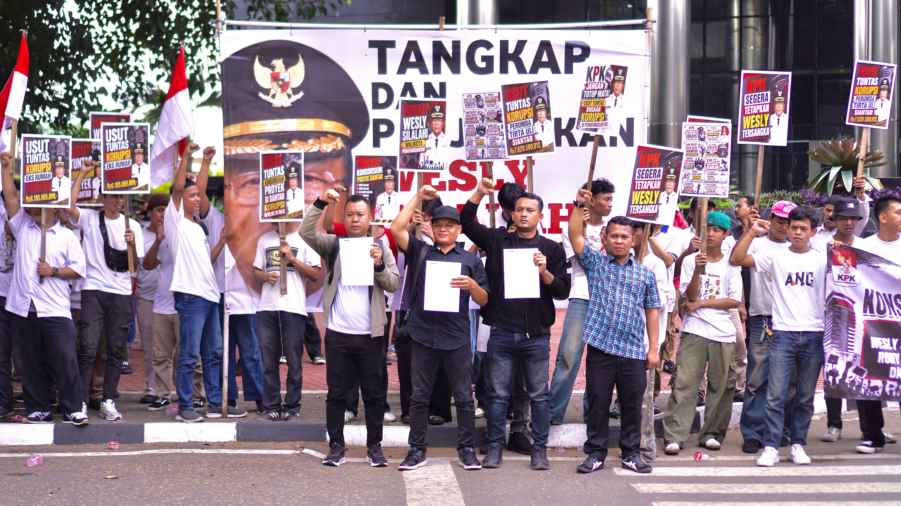 Massa Demo di KPK, Desak Pengusutan Dugaan Korupsi Wali Kota Pematangsiantar